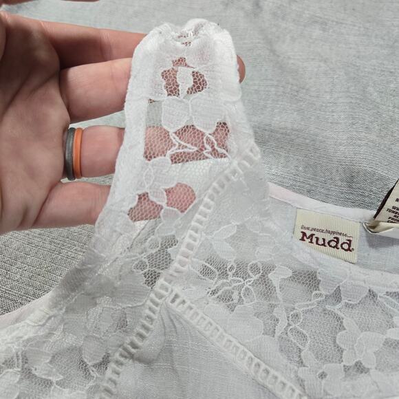 Mudd Womens XS White Sleeveless Top Sheer Y2K Whimsigoth Country Summer EUC - Picture 4 of 7